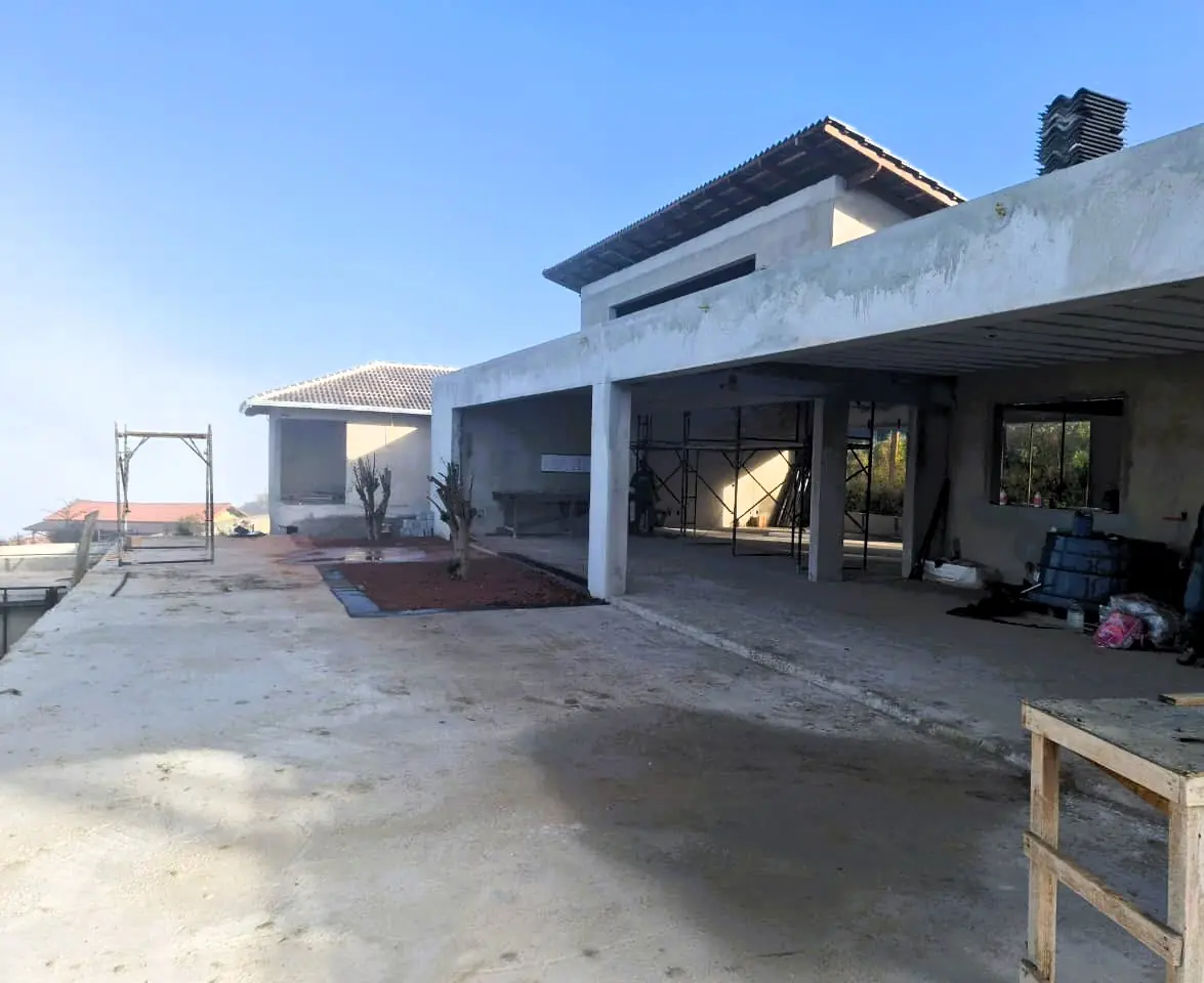 Obra residencial na etapa de execução
