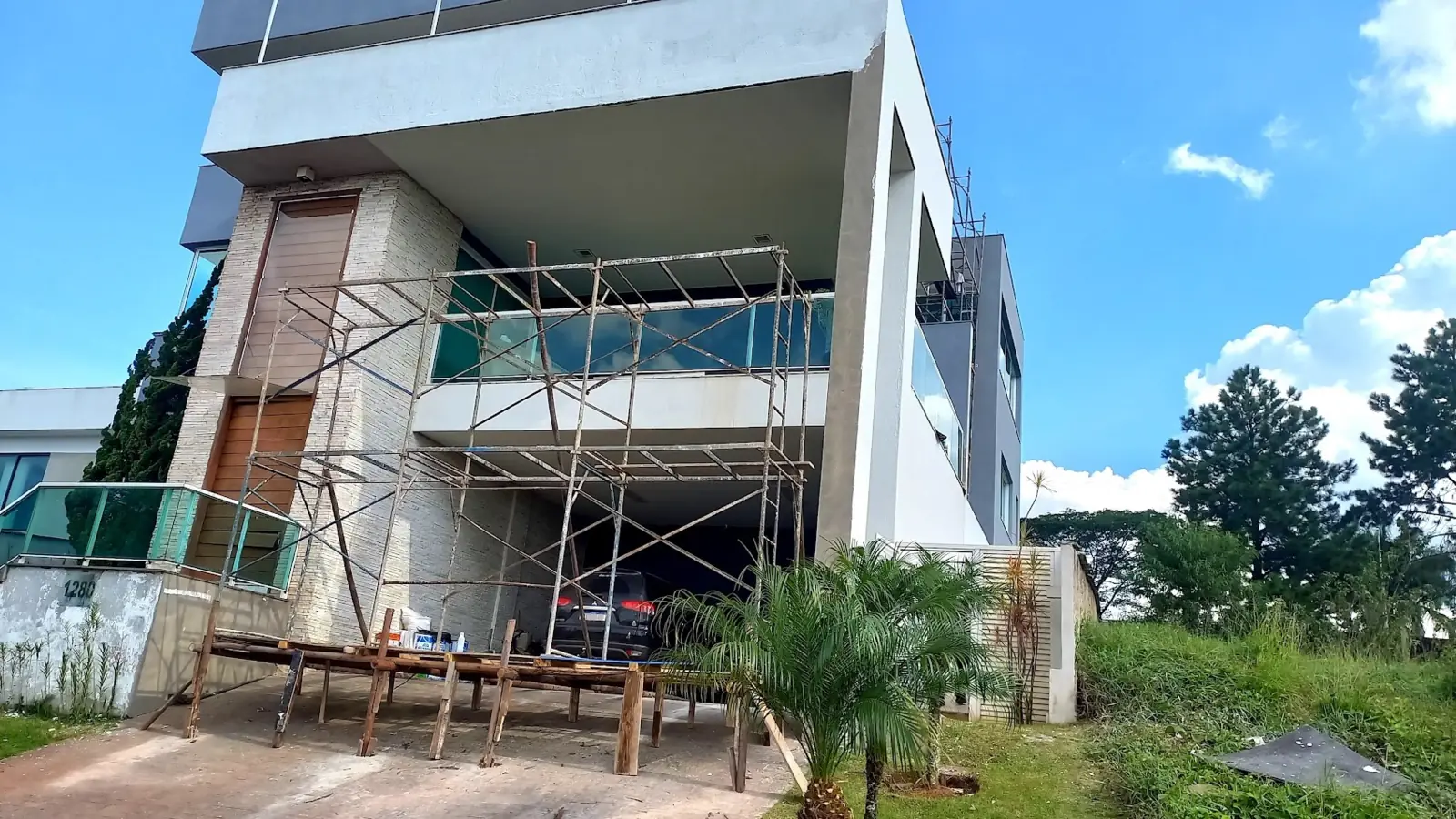 Reforma e ampliação residencial em execução